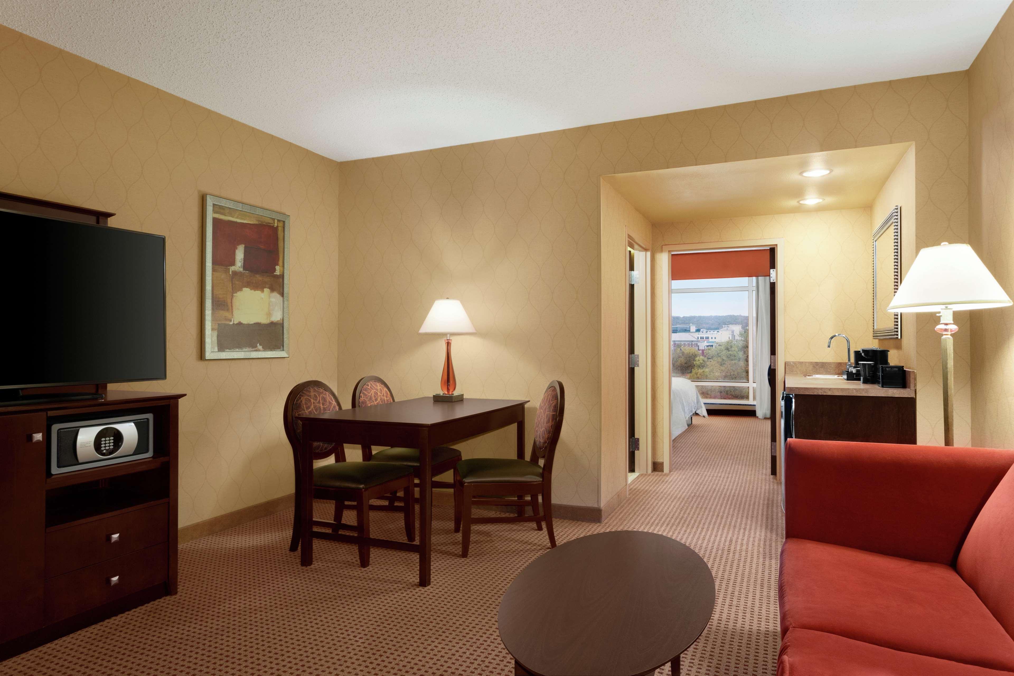 Embassy Suites Huntsville Dış mekan fotoğraf